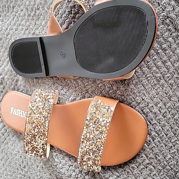New never worn sequin gild sandles 2 straps - Picture 2 of 2